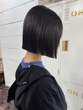 ナジック(749) 切りっぱなしボブ×髪質改善ストレート