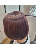 ピンクベージュ
