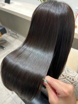 アメリ(ameri)&nbsp;【ameri miyuki】手強いクセも酸性ストレートで自然な仕上がり◎