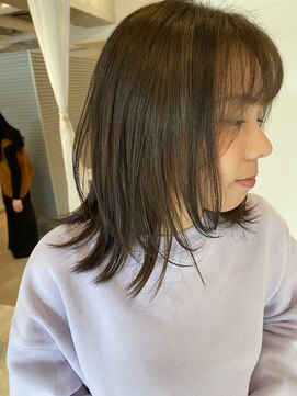 エッジ(EDGE) 外ハネくびれミディ×シアーブラウン