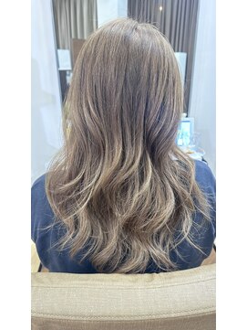 ムーア(MUA) 白髪ぼかし☆大人レイヤー