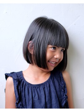 ルプラ ガーデン(le-pla garden) 前下がりボブ#黒髪#耳掛けショート#くびれショート#切りっぱなし