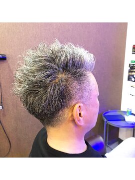 トゥエンティーフォー 和泉店(24) メンズカット&パーマ