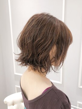 ネオリーブギンザ 銀座店(Neolive GINZA) クセをいかして!パーマ風ボブスタイル