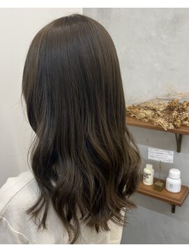 アイズム(I’sm) オリーブカラー