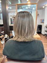 レイラバイアフロート 吉祥寺(Lila by afloat)&nbsp;くびレイヤーエモージュインナーグレージュ 20代30代40代