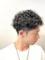 銀座マツナガ 神田店 ゆるふわパーマツーブロックシチサンパート刈り上げフェード