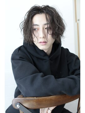 テトラ バイ ネオリーブ 横浜西口店(tetra by neolive) 横浜★センターパートの縦落ちツイストスパイラル