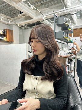 アット(at...) 韓国ヘア レイヤーカット ボルドーカラー