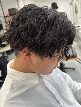 フゥ 宇都宮(FeU) 波巻きスパイラルパーマメンズマッシュパーマツイストパーマ