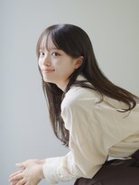 ユエン(uyen)&nbsp;【中岡】地毛風カラー/地毛戻し/ロング/暗髪/レイヤー