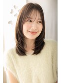ミルクティーアッシュ小顔前下がりレイヤーカットZ戸頭30代40代