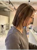 デザインカラーコントラストハイライト切りっぱなしボブ