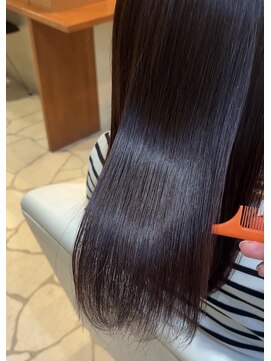 パーマ履歴があってもできます！髪質改善で艶髪！