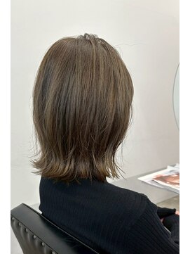 アコロン 武蔵小杉(acoron.) ツヤと軽さのバランスがいい上質ミディアム×武蔵小杉