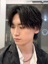 ニコトウキョウ 新宿(nico TOKYO)&nbsp;メンズセンターパートウルフセンターパートニュアンスパーマ襟足