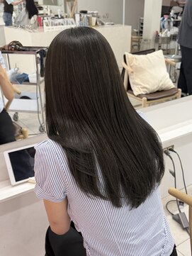 ニュイアン(nuian) olive greige