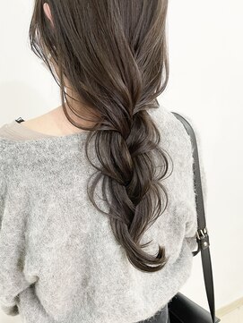 ジェム(GEM) ハイライトカラー・透明感オリーブグレージュ