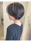 ショートボブ