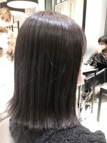ネオリーブギンザ 銀座店(Neolive GINZA)&nbsp;艶々ラベンダーグレージュカラー　切りっぱなし　ミディボブヘア