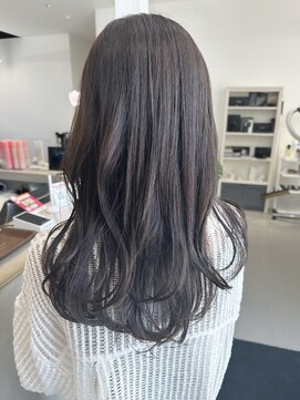 ゴットラトゥール(GOTTO LATOUR) 透明感のダークグレーカラー