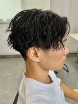 フゥ 宇都宮(FeU)&nbsp;波巻きパーマメンズパーマメンズヘアツーブロックツイストパーマ