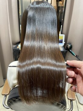 アリアバイエクラート 新宿南口店(ARiA by ECLART) 艶髪縮毛矯正[髪質改善/縮毛矯正]