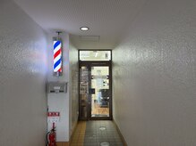 とこやのかっちゃんの雰囲気（ビル一階の奥になります）