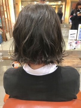 ネオリーブ コパン 鶴見店(Neolive copain) アッシュグレージュ×チラ見えインナーカラー