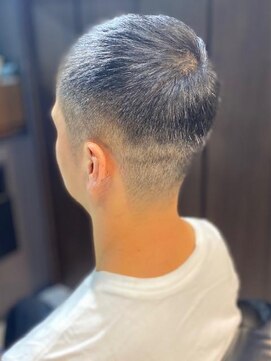 バーバーバー 四谷(BARBER-BAR) 大人の刈り上げスタイル