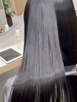ヒトワ(hitowa) 黒髪ロング/ストレート/縮毛矯正/髪質改善/ツヤ髪/日吉