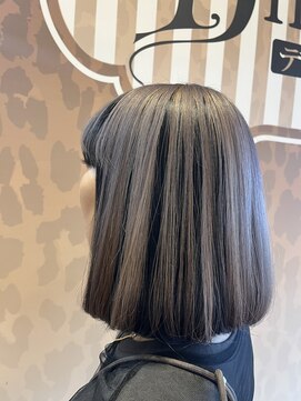 ディルガ ワッセ店(DILGA) ホワイトバイオレット