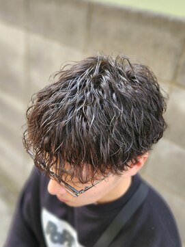 アンドザバダス(&THE BADASS) ツーブロック×波パーマ