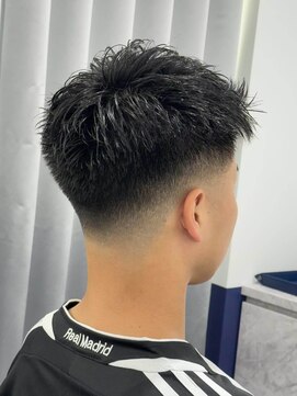 リバティシェアバーバー 銀座2nd(LIBERTY SHARE BARBER) スパイキーショート×テーパーフェード