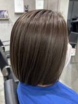 ルイ(ROUIS produced by LUCK 津田沼)&nbsp;ROUIS 津田沼 オリーブベージハイライト/白髪ぼかし/大人ボブ