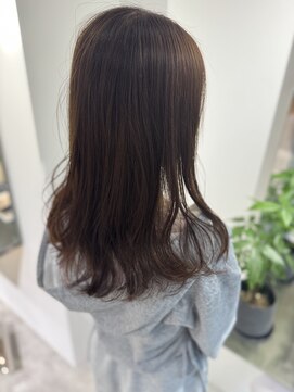 レヴリー(reverie) 韓国風くびれレイヤーダークブラウン20代30代髪質改善ストレート