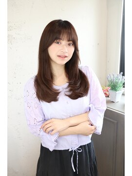 フォルテ 榛原パームス店 大人ガーリーダークアッシュ似合わせカットミディアムレイヤー