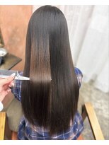 ユニーク(UniQ)&nbsp;髪質改善縮毛矯正 × 髪質改善treatment