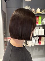 インス(ensue) ブリーチなしカラー◎暗髪グレージュ小顔ミニボブ20代30代