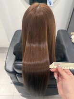リタ(RITA)&nbsp;ベージュ×髪質改善トリートメント《對崎遥香》