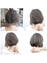 トルネード(TORNADO)&nbsp;外国人風ボブ ハイライトグラデーション グレージュ　外ハネ