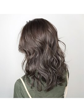 ユニバーストーキョー 池袋西口店(universe tokyo) ナチュラルアッシュグレー_セミロング