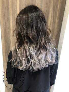 アミ 松戸(amie) ホワイトブロンド[松戸/松戸駅/松戸/松戸]