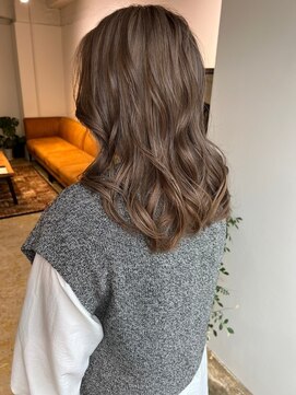 メリー オオサカ(Merly Osaka) ブリーチなしでもオシャレカラー_艶アッシュブラウン_
