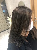 ハイライト＊白髪ぼかし＊シルバーアッシュ【ZinaCENTRAL】