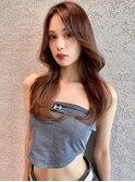 くびれシルエットで好感度も小顔効果もどちらも獲得