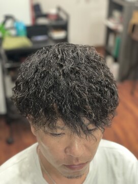 グリーンフィールベース(green feel BASE) ツイストスパイラルパーマ&ツーブロ