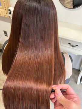 アンジュール(UNJOUR.) 艶髪