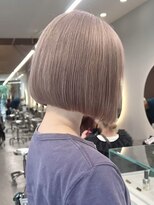 ソル ジングウマエ(SOL JINGUMAE) タッセルボブ切りっぱなしボブミルクティーベージュ外ハネボブ