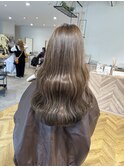 オリーブベージュ